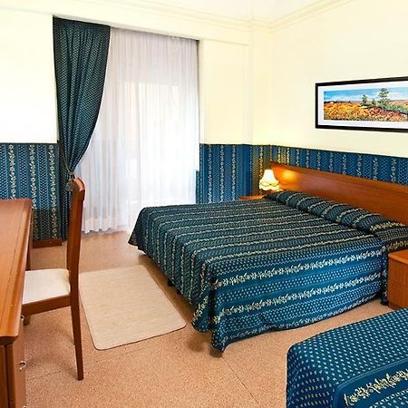 Hotel Napoleon Cattolica Dış mekan fotoğraf