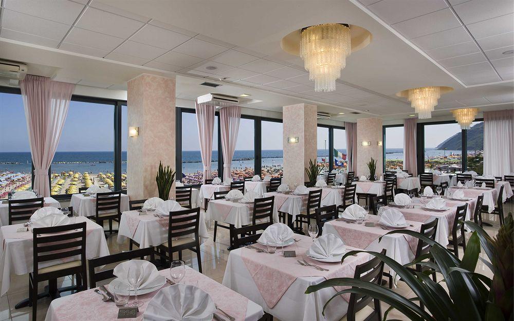 Hotel Napoleon Cattolica Dış mekan fotoğraf