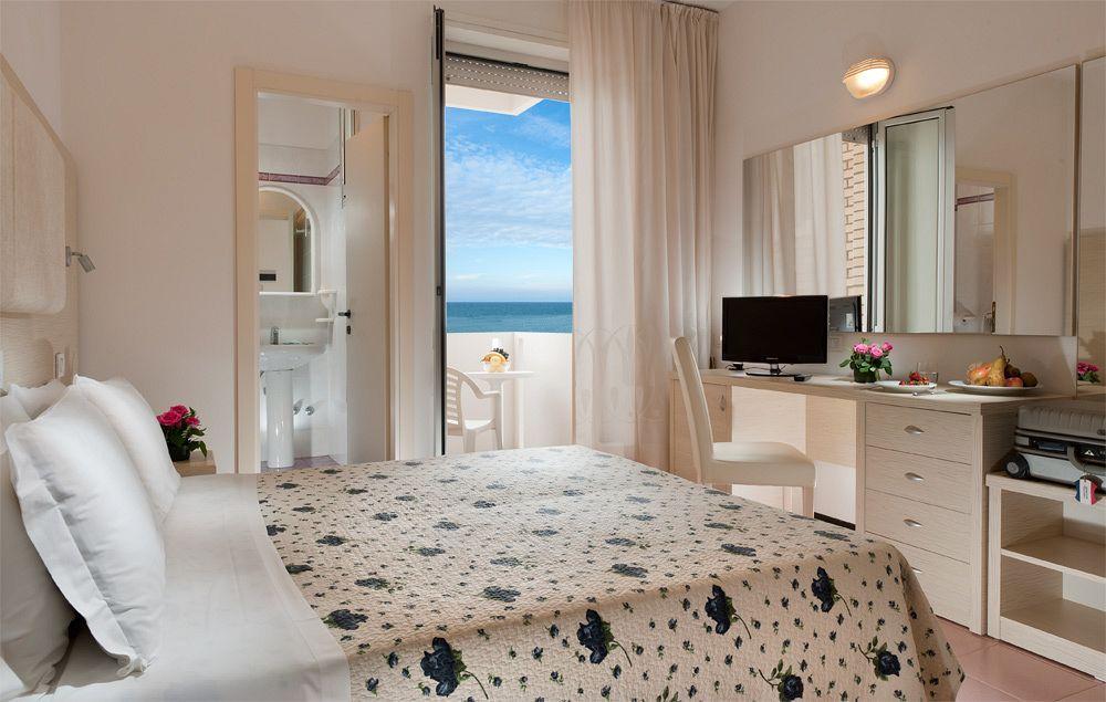 Hotel Napoleon Cattolica Dış mekan fotoğraf